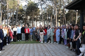 uskudar-universitesi-bilim-kafe-bulusmalari-ile-bilimi-halkla-bulusturdu.jpg