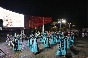 11-uluslararasi-antalya-muzik-ve-dans-festivali-yapildi.jpg