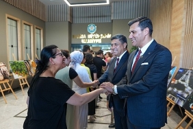 baskan-zeyrek-belediye-calisanlariyla-bayramlasti.jpg