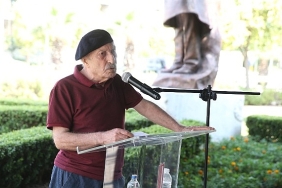 dunya-sairi-nazim-hikmet-karsiyakada-siirleriyle-anildi.jpg