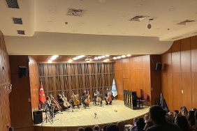 eu-devlet-turk-musikisi-konservatuvarinda-viyolonsel-dinletisi.jpg