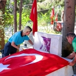 kadifekale-sehitliginde-saygi-ve-vefa-mesaisi.jpg