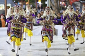 karabaglarda-19-mayis-coskusu-halk-oyunlariyla-taclandi.jpg