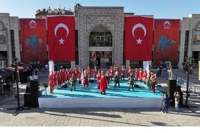 konyanin-darulmulk-olusunun-928-yil-donumu-buyuk-bir-coskuyla-kutlandi.jpg