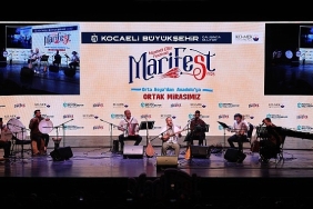 marifestte-turklugun-ezgileri-canlandi.jpg