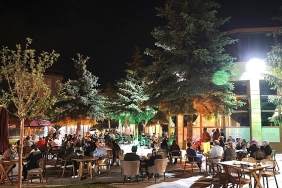 nevmekanda-canli-muzik-keyfi-yasandi.jpg