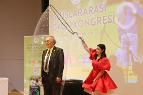 prof-dr-nevzat-tarhan-cocugun-en-ciddi-isi-oyundur.jpg