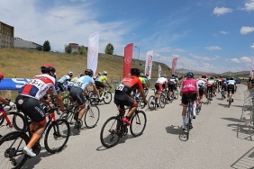temmuz-ruzgarlari-pedallardan-esiyor.jpg