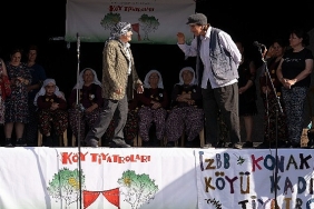 tiyatro-kirsalda-filizlendi-koy-sakinlerinin-hayati-degisti.jpg