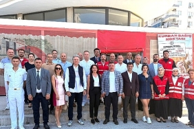 turk-kizilay-bayrakli-subesinden-anlamli-kahvalti-bulusmasi.jpg