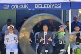 vali-aktas-golcuk-huzurevi-sakinleri-ile-bayramlasti.jpg