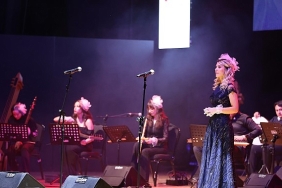zeki-muren-sarkilari-konseri.jpg