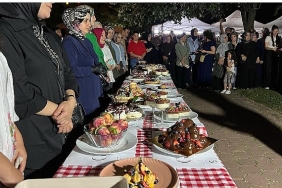 farkliliklarin-zenginlige-donustugu-festivalde-dorduncu-gun-geride-kaldi.jpg