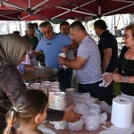 kemer-belediyesinin-asure-ikram-programi-basladi.jpg