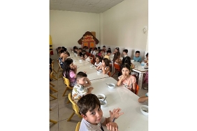 minik-ogrencilere-asure-ikrami.jpg