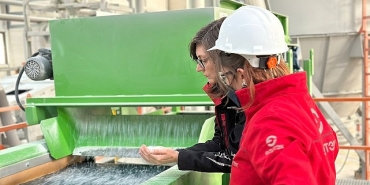200-bin-pet-sisenin-geri-donusturulmesi-2-bin-168-ton-sera-gazinin-atmosfere-salinmasini-engelliyor.jpg