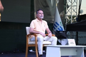 7-edremit-kitap-fuari-coskuyla-sona-erdi.jpg