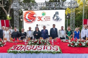 baskan-tugay-30-agustos-zafer-bayrami-resepsiyonuna-katildi.jpg