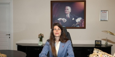 cumhuriyetin-102-yilinda-kadin-liderler-cesmede-bulusacak.jpg