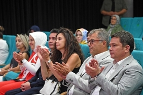 engelli-bireylerden-osmangazide-30-agustos-zafer-bayrami-kutlamasi.jpg
