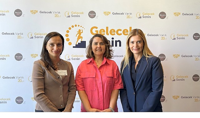 gelecek-varlik-20-yilinda-20-kadinin-hayatina-dokunuyor.jpg