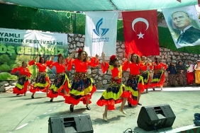 guzelbahcede-tatli-festival.jpg