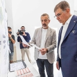 izmirin-gelecegini-anlatan-sergi-izin-pesinde-sehrin-icinde-acildi.jpg