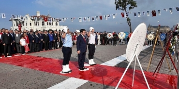 kadikoy-sokaklarinda-zafer-bayrami-coskusu.jpg
