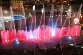 kapadokya-su-ve-isik-sahnesi-gosteri-havuzu-muhtesem-bir-programla-acildi.jpg