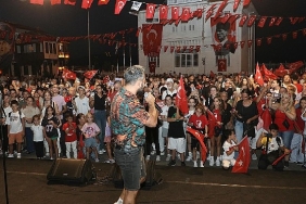 mudanya-30-agustosun-direnis-ruhunu-meydanlara-tasidi.jpg