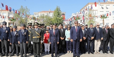 narlidere-30-agustos-zaferini-kutladi.jpg