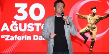 osmangazide-zaferin-dansi-gosterisi-izleyenleri-buyuledi.jpg
