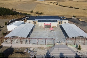 15-yeni-esere-gorkemli-acilis.jpg
