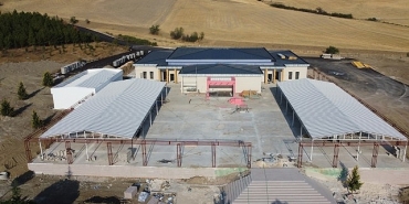 15-yeni-esere-gorkemli-acilis.jpg