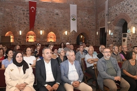 dil-bayraminin-93uncu-yil-donumu-osmangazide-kutlandi.jpg