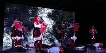 inegolun-kurtulusunun-103-yillik-hikayesi-sahnede-sergilendi.jpg