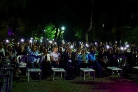 karabaglarda-neset-ertas-turkuleriyle-anildi.jpg