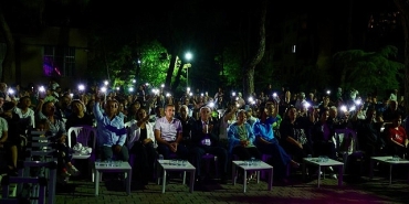 karabaglarda-neset-ertas-turkuleriyle-anildi.jpg