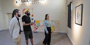 konakta-sanat-sokaklara-yayilmaya-devam-ediyor.jpg