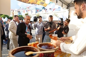 kucukcekmecede-trabzon-ruzgari-basladi.jpg