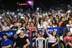 salihlide-asli-gungorden-unutulmaz-konser.jpg