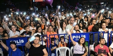 salihlide-asli-gungorden-unutulmaz-konser.jpg