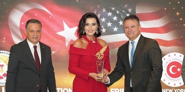 tarih-ve-diplomasi-new-yorktaki-turk-evinde-bulustu.jpg