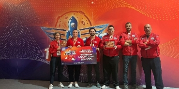 teknofest-2025te-bergama-ogretmen-ve-ogrencilerinden-cifte-basari.jpg
