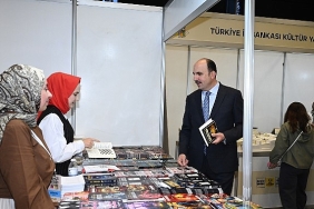 12-konya-kitap-gunleri-ilgiyle-devam-ediyor.jpg
