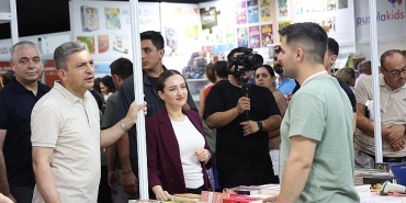 antalyalilardan-15-antalya-kitap-fuarina-yogun-ilgi.jpg
