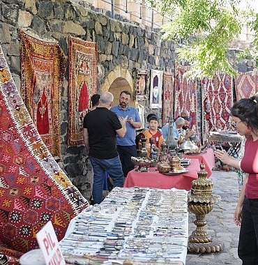 antika-ve-koleksiyon-meraklilari-tarihin-merkezinde-bulusuyor.jpg
