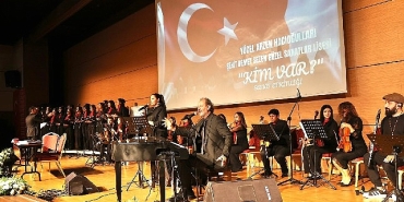belediye-baskani-ari-kim-var-sanat-etkinligine-katildi.jpg