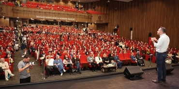 beyhan-budak-ruh-sagligina-isik-tuttu.jpg
