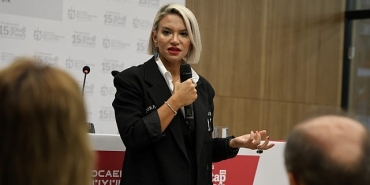 buharali-kocaeli-kitap-fuarinda-ruhsal-yolculugunu-anlatti-merkeze-allahin-rizasini-koyun.jpg